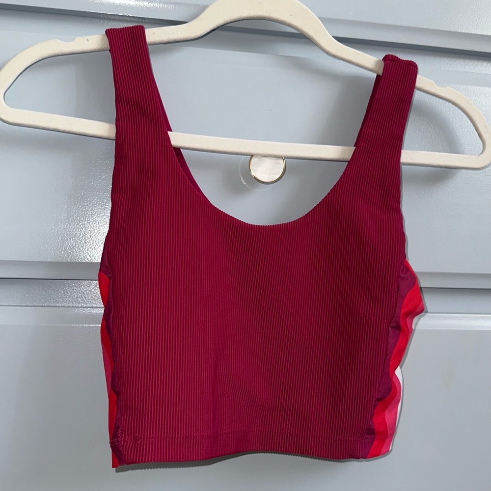 tess wave beach riot crop